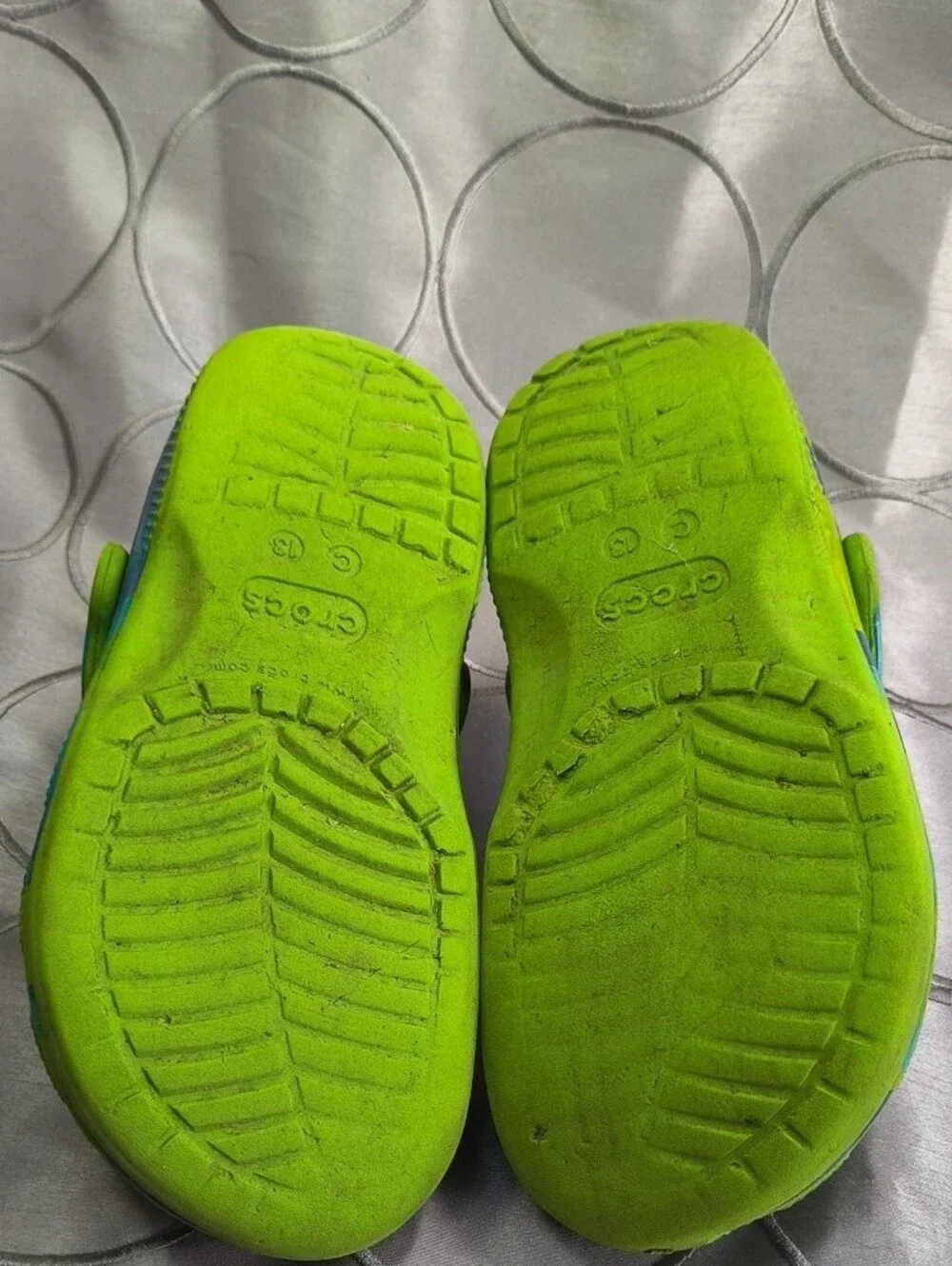 CROCS Kids Green and Blue Patterned Clogs with Heel Strap Size C13 AA
